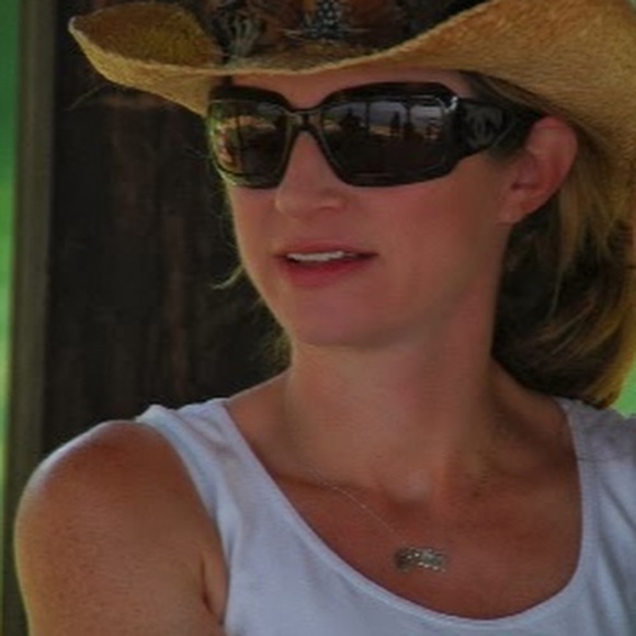 Meet your Posher, Kerry - Picture 1 of 1